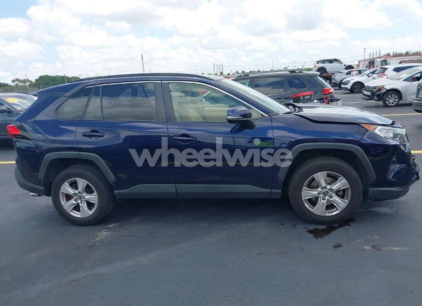 Photo 13 of 2019 Toyota Rav4 XLE (VIN JTMW1RFV6KD502439)