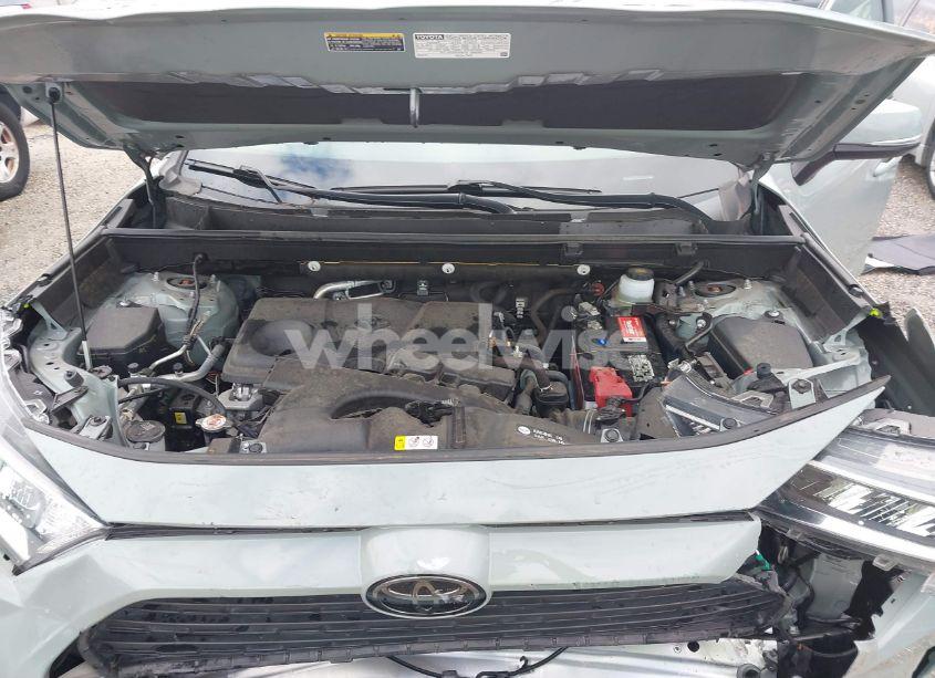 Photo 10 of 2020 Toyota Rav4 XLE (VIN JTMW1RFV7LJ019853)