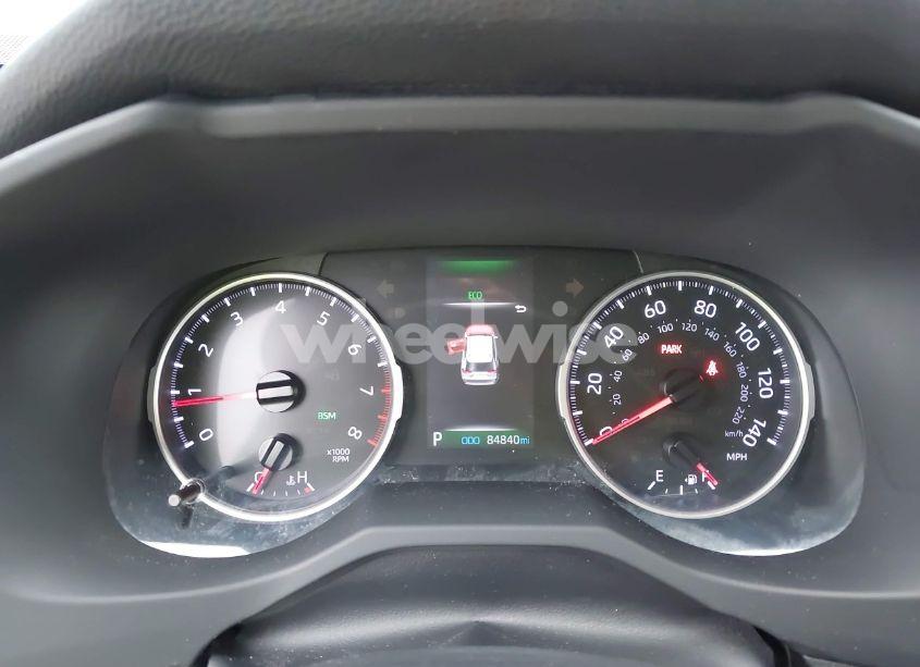 Photo 7 of 2019 Toyota Rav4 XLE (VIN JTMW1RFVXKD505425)