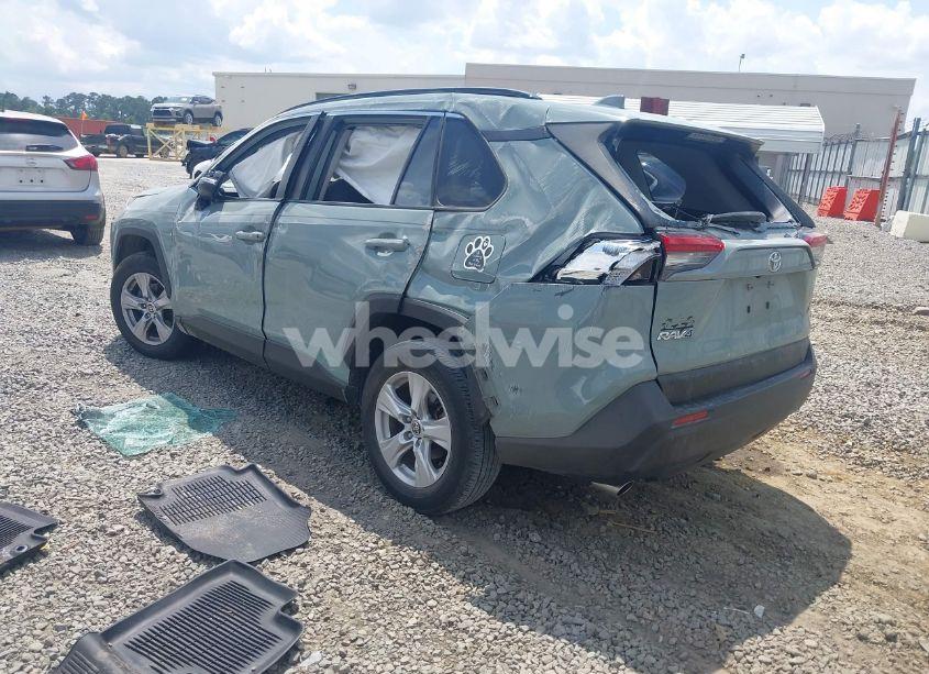 Photo 3 of 2020 Toyota Rav4 XLE (VIN JTMW1RFVXLD522100)