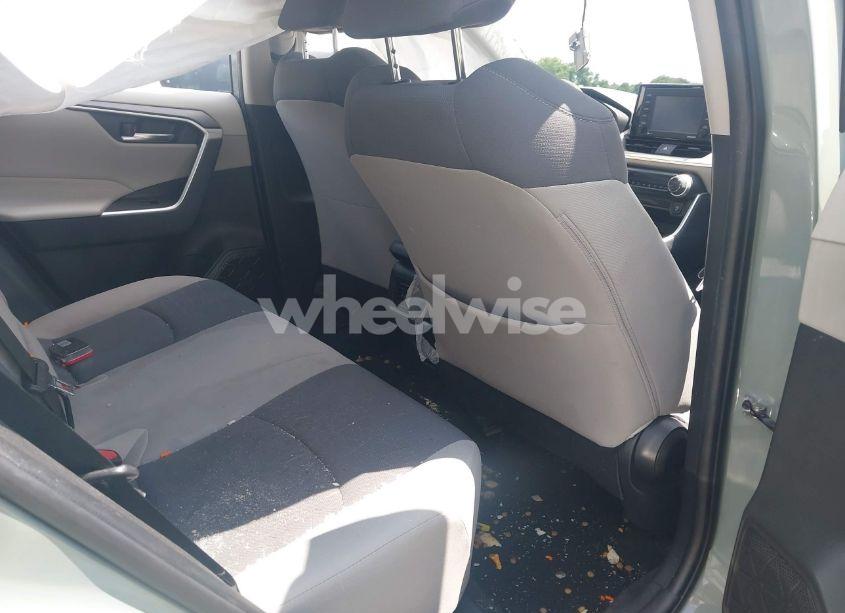 Photo 8 of 2020 Toyota Rav4 XLE (VIN JTMW1RFVXLD522100)