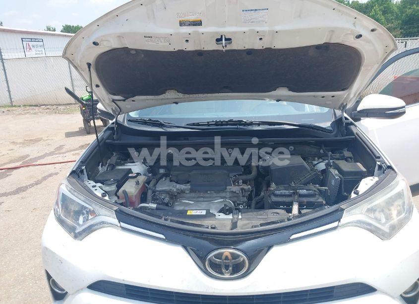 Photo 10 of 2017 Toyota Rav4 XLE (VIN JTMWFREV1HD095397)