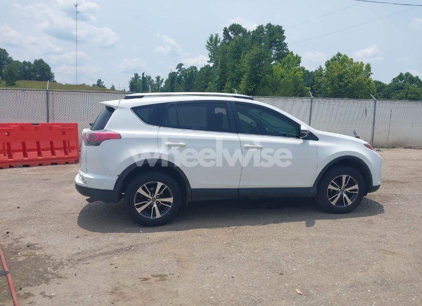 Photo 13 of 2017 Toyota Rav4 XLE (VIN JTMWFREV1HD095397)