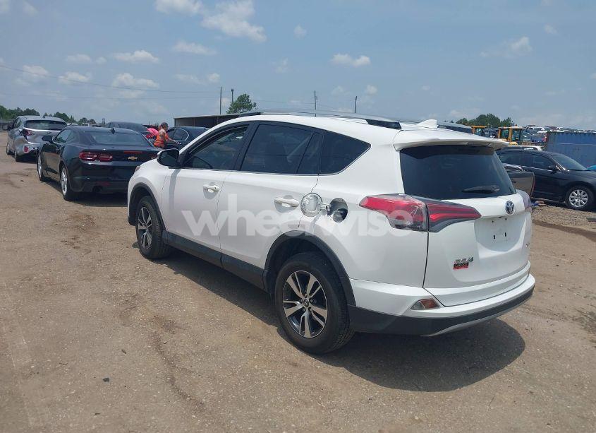 Photo 3 of 2017 Toyota Rav4 XLE (VIN JTMWFREV1HD095397)