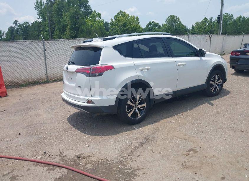 Photo 4 of 2017 Toyota Rav4 XLE (VIN JTMWFREV1HD095397)