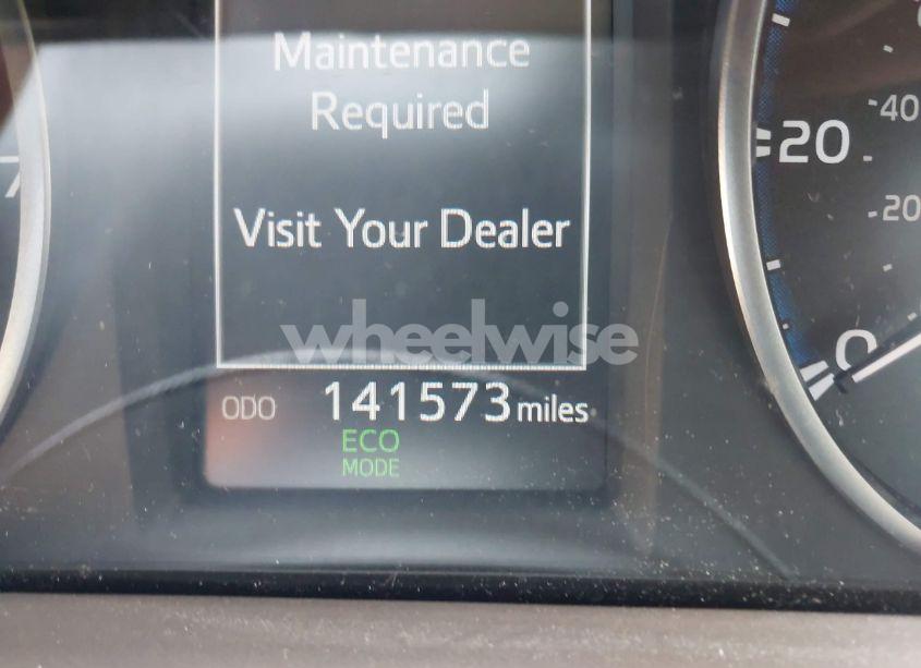 Photo 7 of 2017 Toyota Rav4 XLE (VIN JTMWFREV1HD095397)