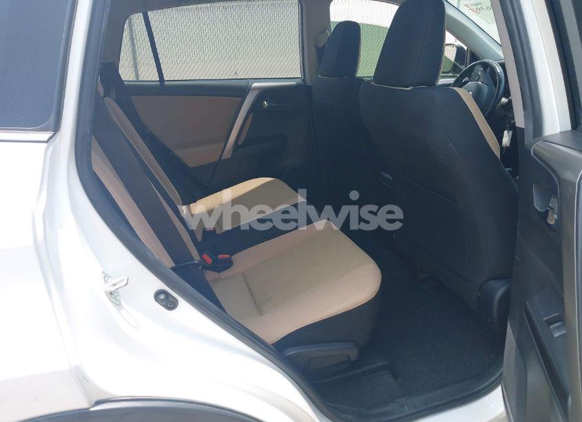 Photo 8 of 2017 Toyota Rav4 XLE (VIN JTMWFREV1HD095397)