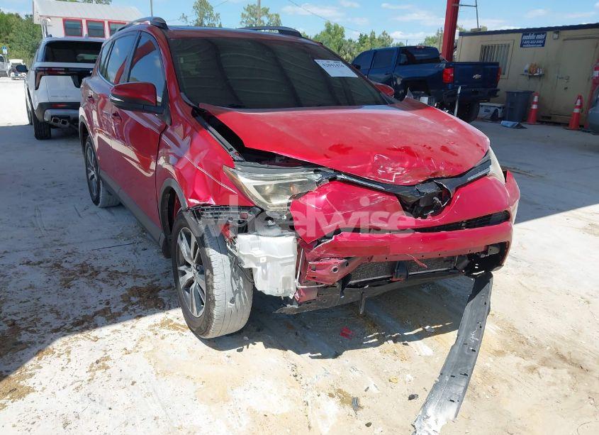 2017 Toyota Rav4 XLE (VIN JTMWFREV1HJ120672) main photo