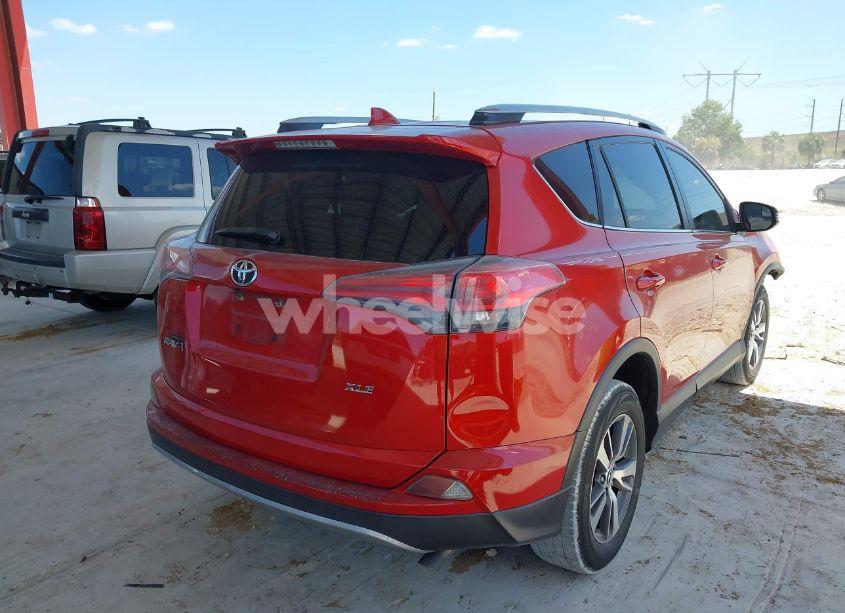 Photo 4 of 2017 Toyota Rav4 XLE (VIN JTMWFREV1HJ120672)