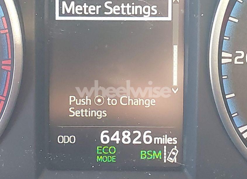 Photo 15 of 2018 Toyota Rav4 XLE (VIN JTMWFREV1JJ197662)