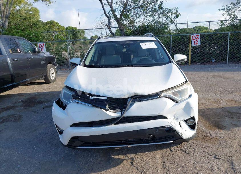 Photo 6 of 2018 Toyota Rav4 XLE (VIN JTMWFREV1JJ200110)