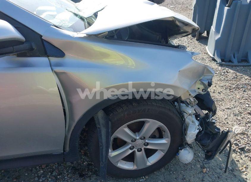 Photo 18 of 2014 Toyota Rav4 XLE (VIN JTMWFREV2EJ021869)