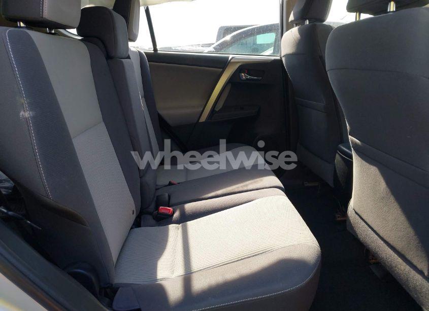 Photo 8 of 2014 Toyota Rav4 XLE (VIN JTMWFREV2EJ021869)