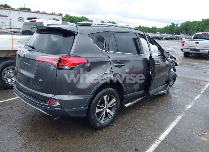 Photo 4 of 2018 Toyota Rav4 XLE (VIN JTMWFREV3JJ184752)