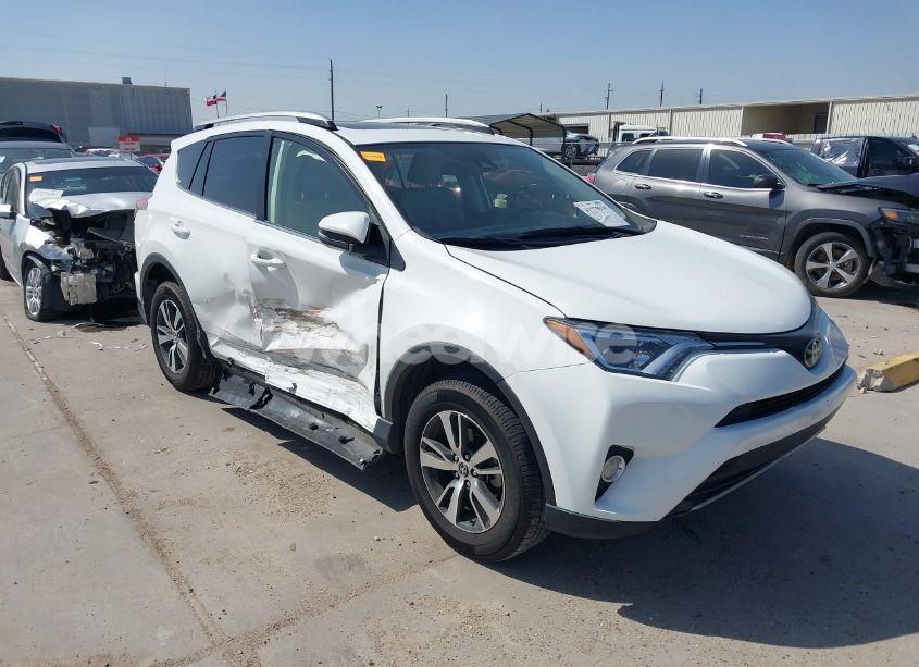 2018 Toyota Rav4 XLE (VIN JTMWFREV3JJ187649) main photo