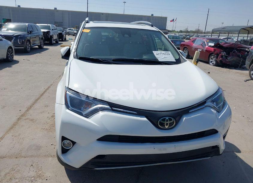 Photo 12 of 2018 Toyota Rav4 XLE (VIN JTMWFREV3JJ187649)