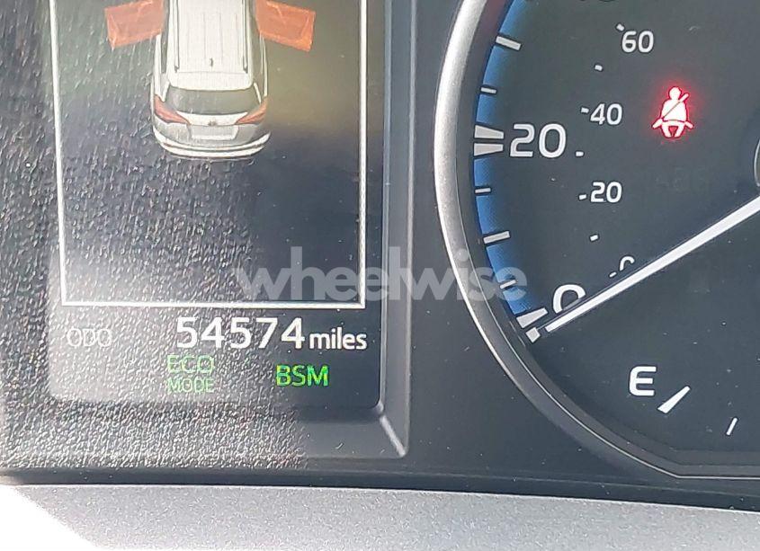 Photo 15 of 2018 Toyota Rav4 XLE (VIN JTMWFREV3JJ187649)