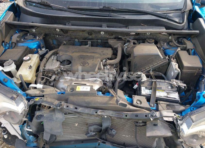 Photo 10 of 2018 Toyota Rav4 XLE (VIN JTMWFREV3JJ725847)