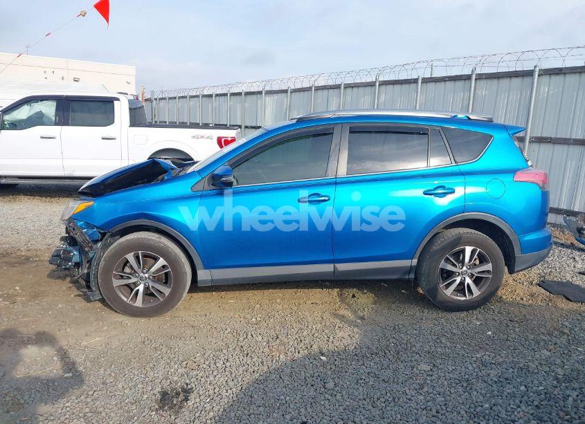 Photo 15 of 2018 Toyota Rav4 XLE (VIN JTMWFREV3JJ725847)