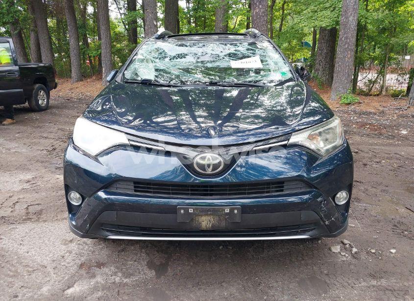 Photo 12 of 2017 Toyota Rav4 XLE (VIN JTMWFREV4HJ128720)