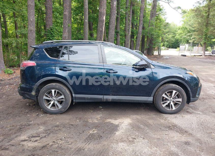 Photo 13 of 2017 Toyota Rav4 XLE (VIN JTMWFREV4HJ128720)