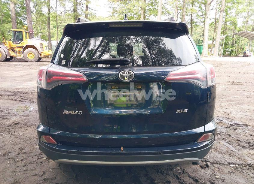 Photo 16 of 2017 Toyota Rav4 XLE (VIN JTMWFREV4HJ128720)