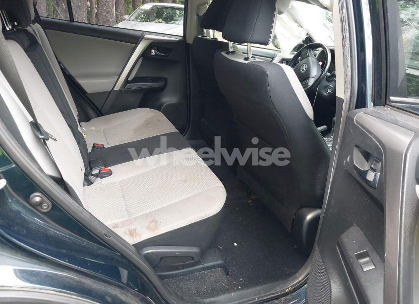 Photo 8 of 2017 Toyota Rav4 XLE (VIN JTMWFREV4HJ128720)