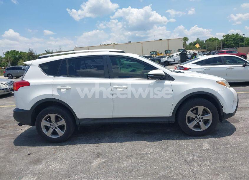 Photo 13 of 2015 Toyota Rav4 XLE (VIN JTMWFREV5FD057765)