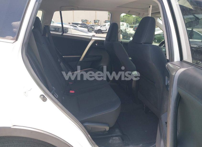 Photo 8 of 2015 Toyota Rav4 XLE (VIN JTMWFREV5FD057765)