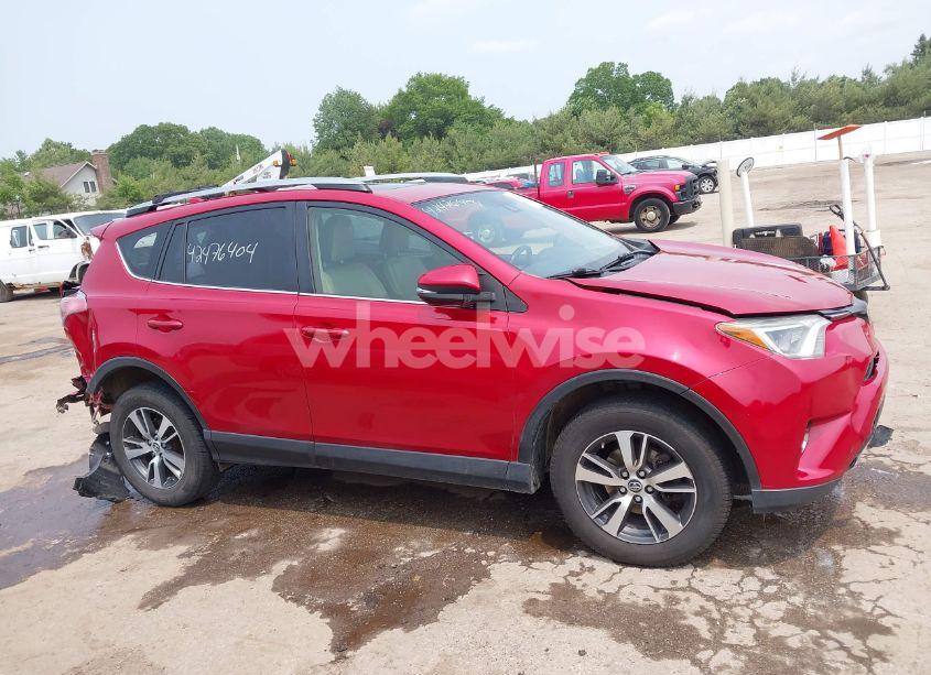 Photo 13 of 2017 Toyota Rav4 XLE (VIN JTMWFREV5HJ122389)