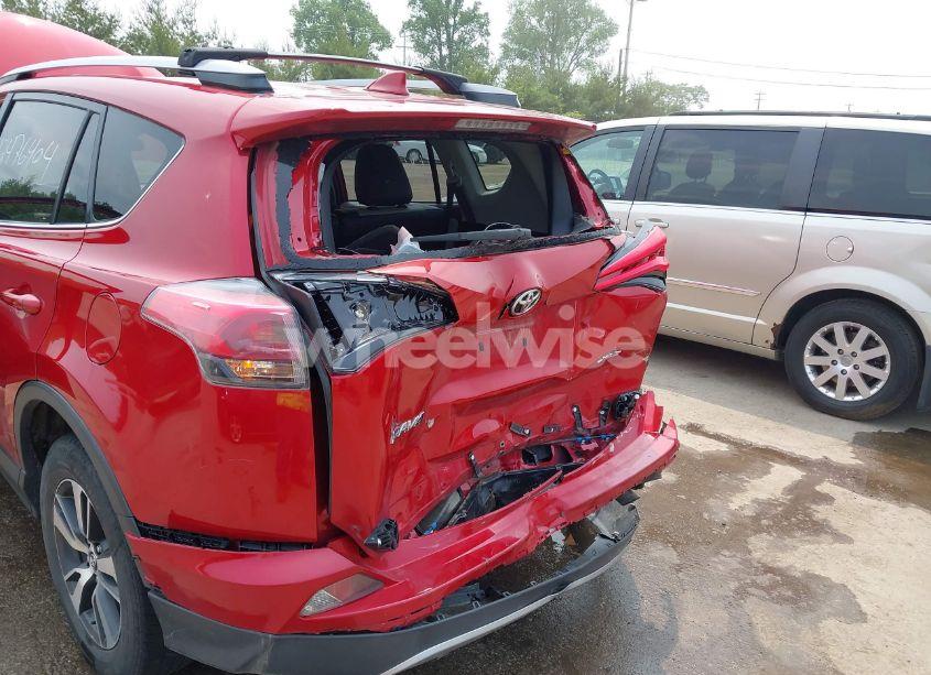 Photo 6 of 2017 Toyota Rav4 XLE (VIN JTMWFREV5HJ122389)