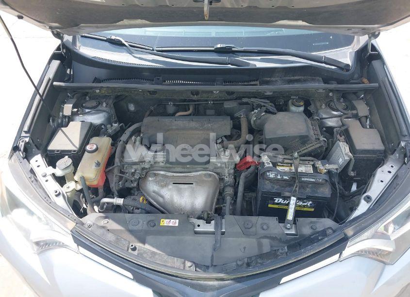 Photo 10 of 2018 Toyota Rav4 XLE (VIN JTMWFREV5JJ202927)
