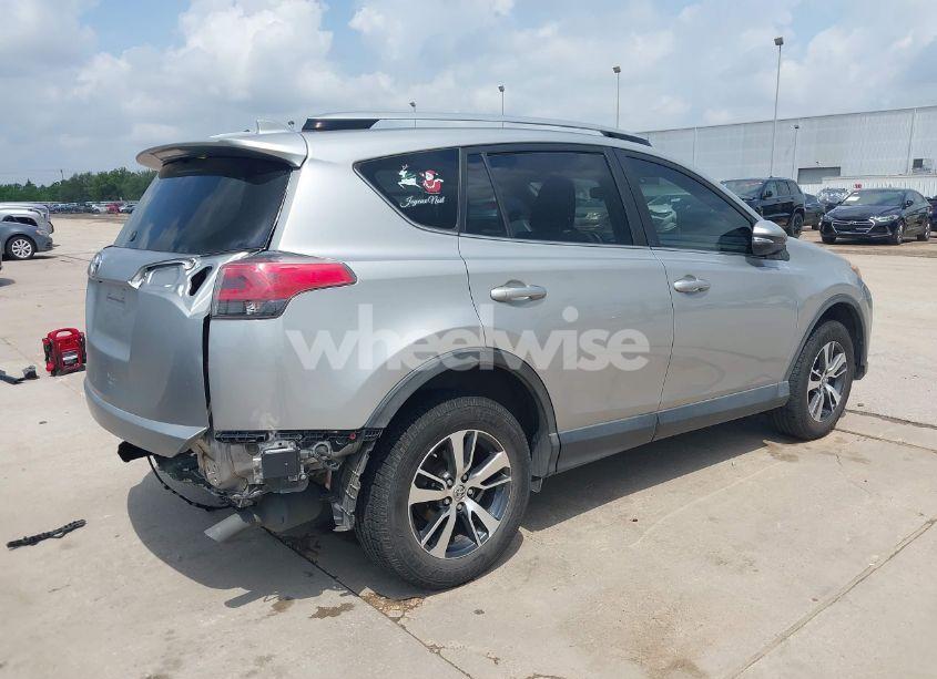 Photo 4 of 2018 Toyota Rav4 XLE (VIN JTMWFREV5JJ202927)