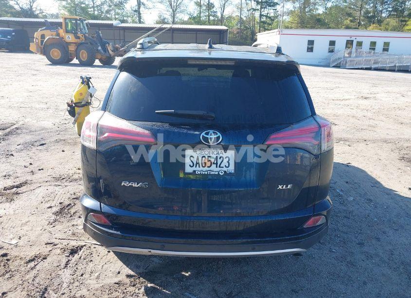 Photo 17 of 2018 Toyota Rav4 XLE (VIN JTMWFREV5JJ739619)