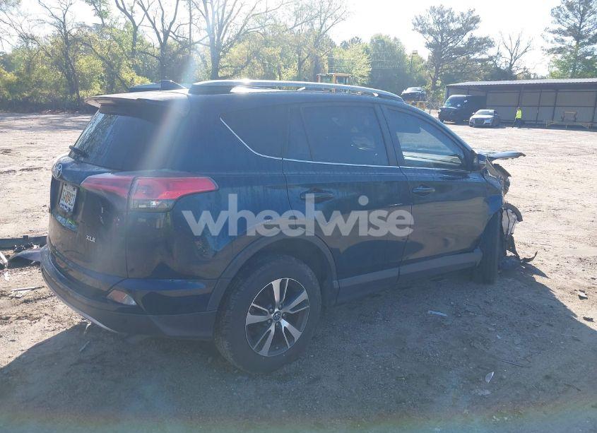 Photo 4 of 2018 Toyota Rav4 XLE (VIN JTMWFREV5JJ739619)