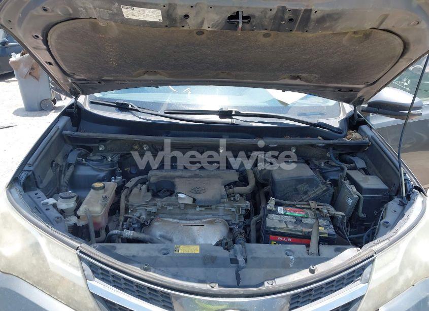 Photo 10 of 2013 Toyota Rav4 XLE (VIN JTMWFREV6DD006093)