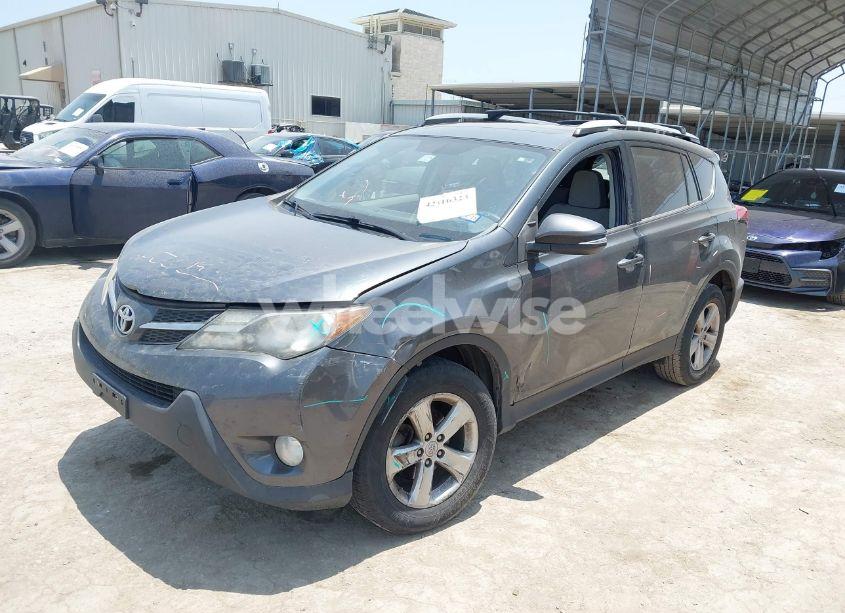 Photo 2 of 2013 Toyota Rav4 XLE (VIN JTMWFREV6DD006093)