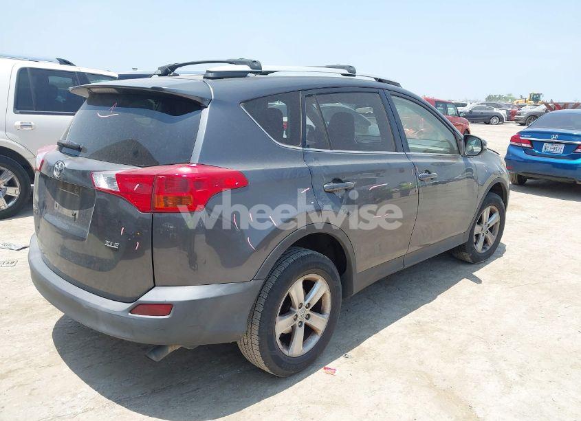 Photo 4 of 2013 Toyota Rav4 XLE (VIN JTMWFREV6DD006093)