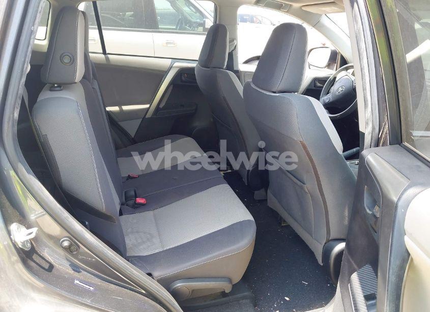 Photo 8 of 2013 Toyota Rav4 XLE (VIN JTMWFREV6DD006093)