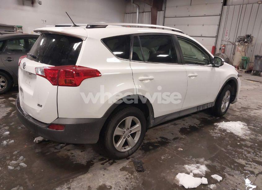 Photo 4 of 2014 Toyota Rav4 XLE (VIN JTMWFREV7EJ000192)