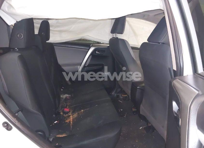 Photo 8 of 2014 Toyota Rav4 XLE (VIN JTMWFREV7EJ000192)