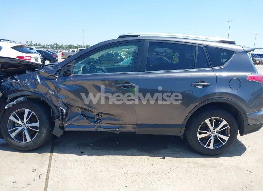 Photo 15 of 2017 Toyota Rav4 XLE (VIN JTMWFREV7HJ144443)