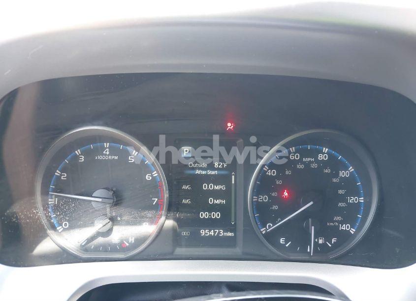 Photo 7 of 2017 Toyota Rav4 XLE (VIN JTMWFREV7HJ144443)