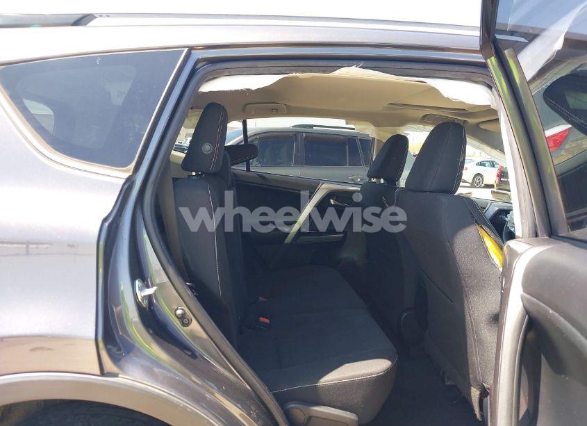 Photo 8 of 2017 Toyota Rav4 XLE (VIN JTMWFREV7HJ144443)