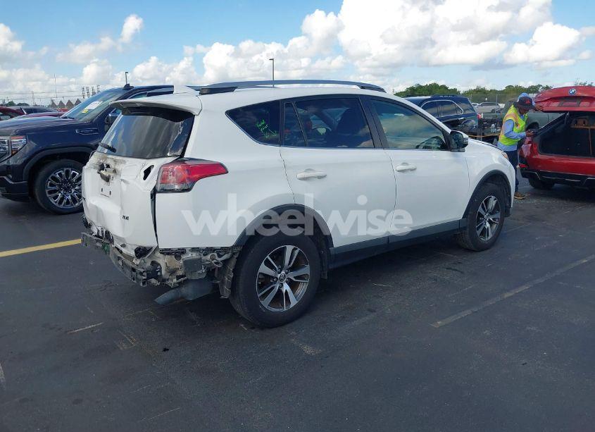 Photo 4 of 2018 Toyota Rav4 XLE (VIN JTMWFREV7JD113293)