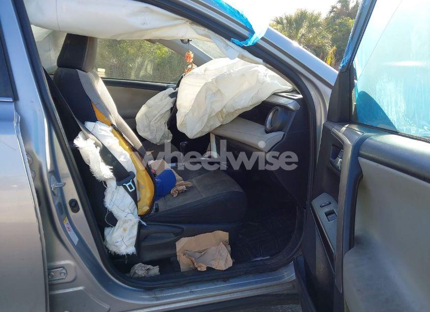 Photo 5 of 2018 Toyota Rav4 ADVENTURE/XLE (VIN JTMWFREV7JD125119)