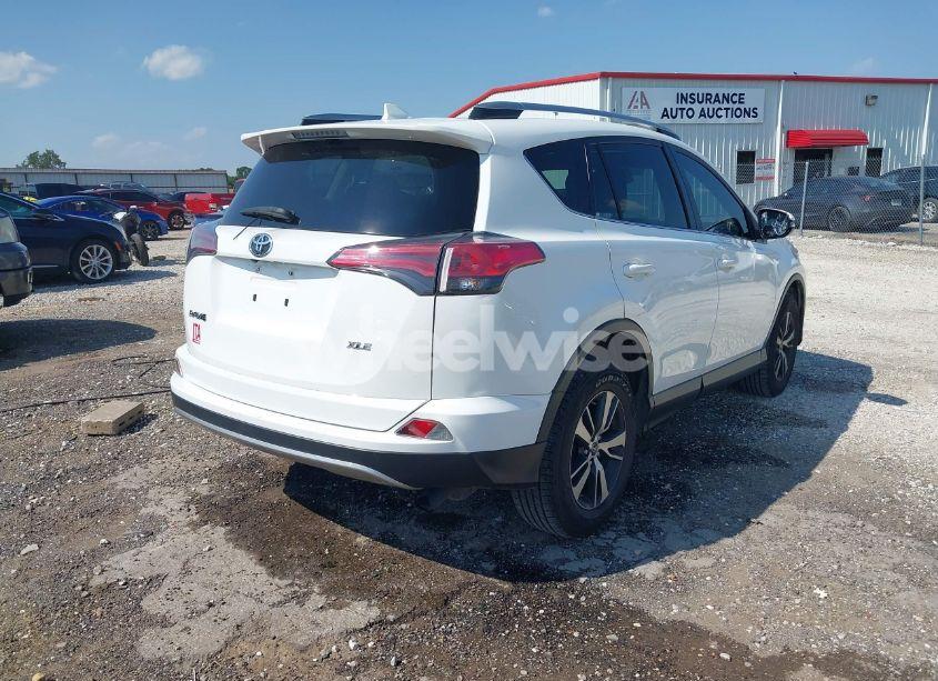 Photo 4 of 2018 Toyota Rav4 XLE (VIN JTMWFREV7JJ735295)