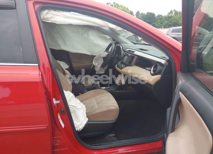 Photo 5 of 2015 Toyota Rav4 XLE (VIN JTMWFREV8FD058537)