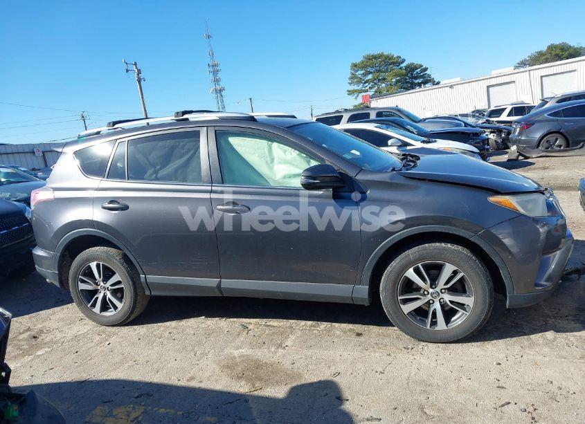 Photo 13 of 2016 Toyota Rav4 XLE (VIN JTMWFREV8GJ087491)