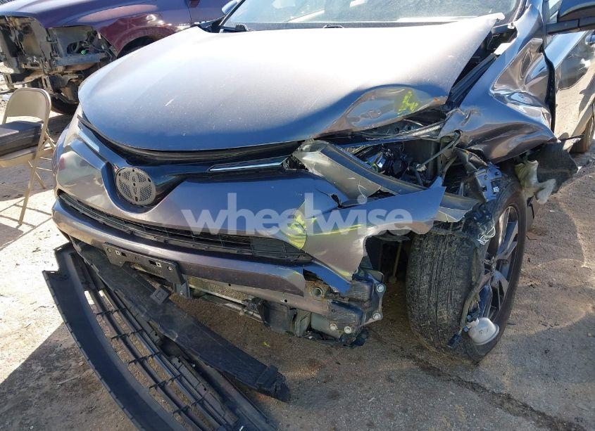 Photo 6 of 2016 Toyota Rav4 XLE (VIN JTMWFREV8GJ087491)